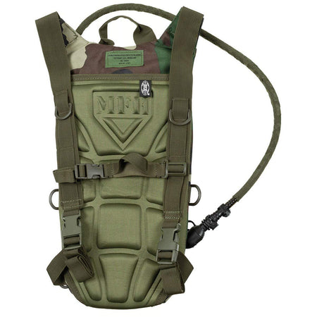 MFH HYDRATION PACK WOODLAND CAMO